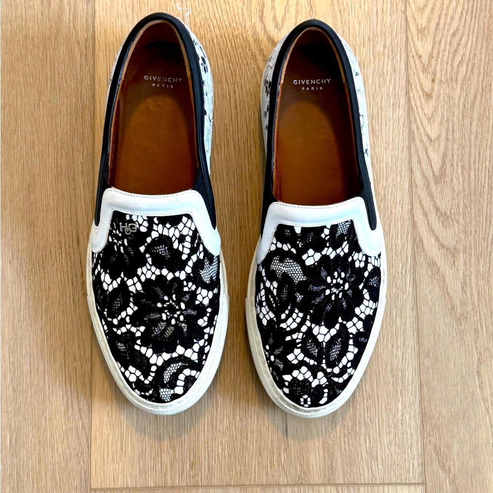 Givenchy Black and White Lace Slip-On Sneakers 7.5 Women’s US